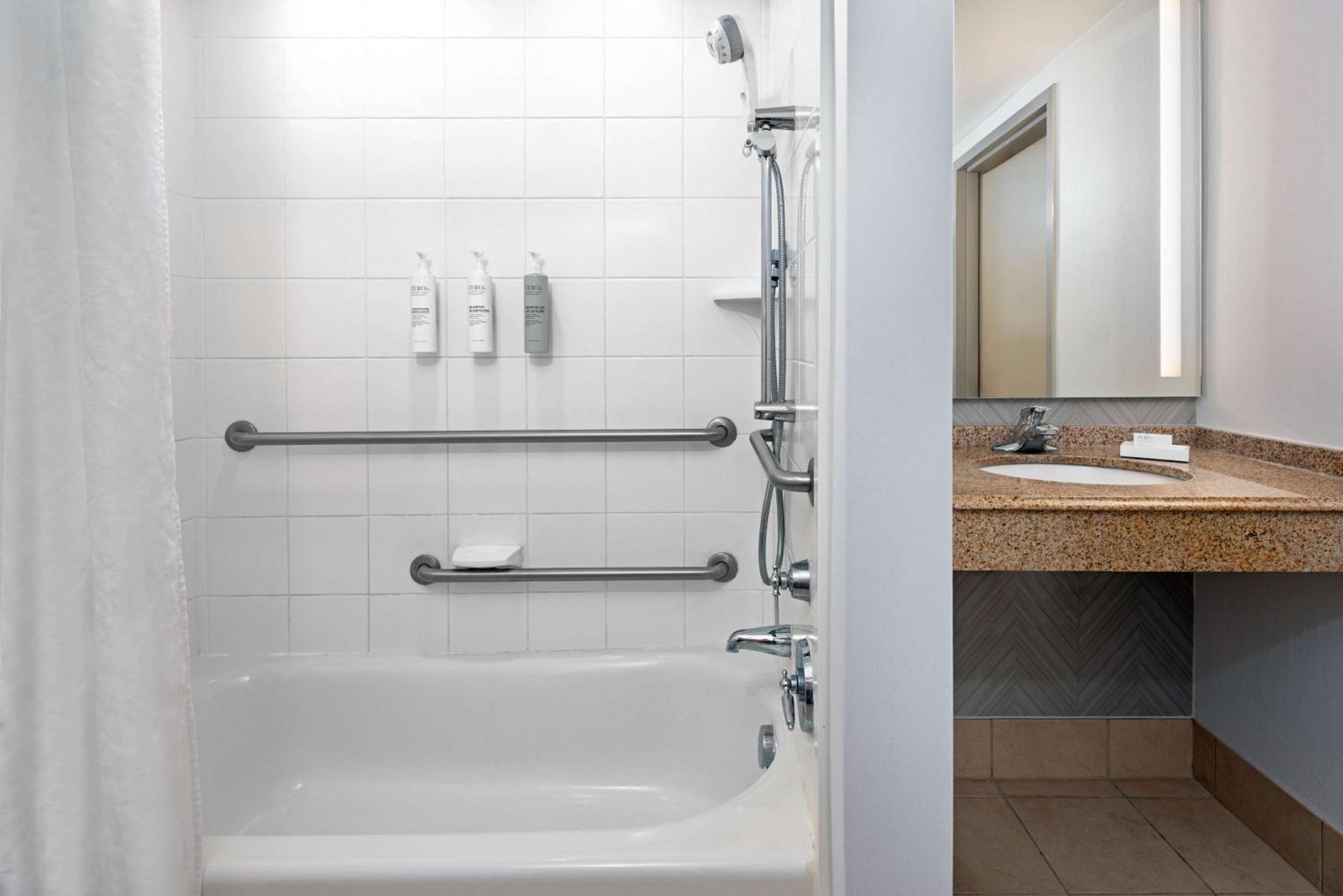 Hilton Garden Inn Tampa Airport/Westshore Bagian luar foto
